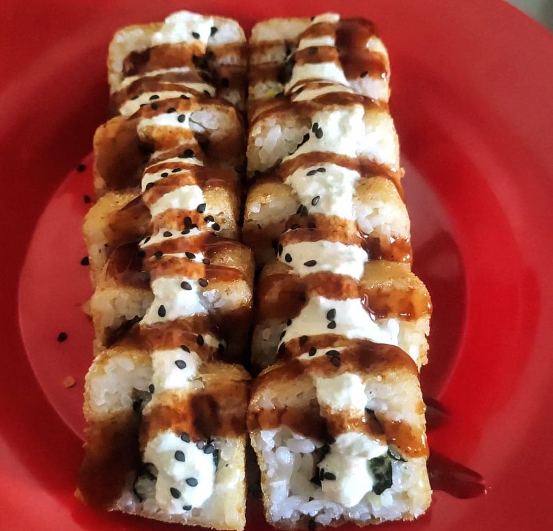 Makis Empanizados de Salmon