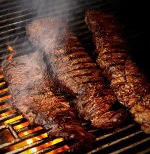 Combo Amigo 1 Kg de Carne Adobada+ Refresco