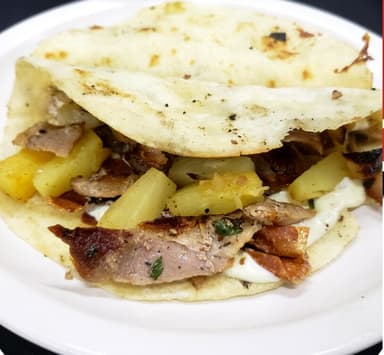 Quesadilla con Piña