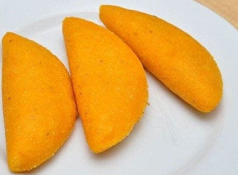 * Empanada de Pollo