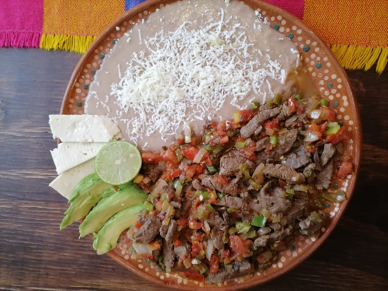Hígado de Res Encebollado