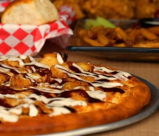 PIZZA DE BONELESS