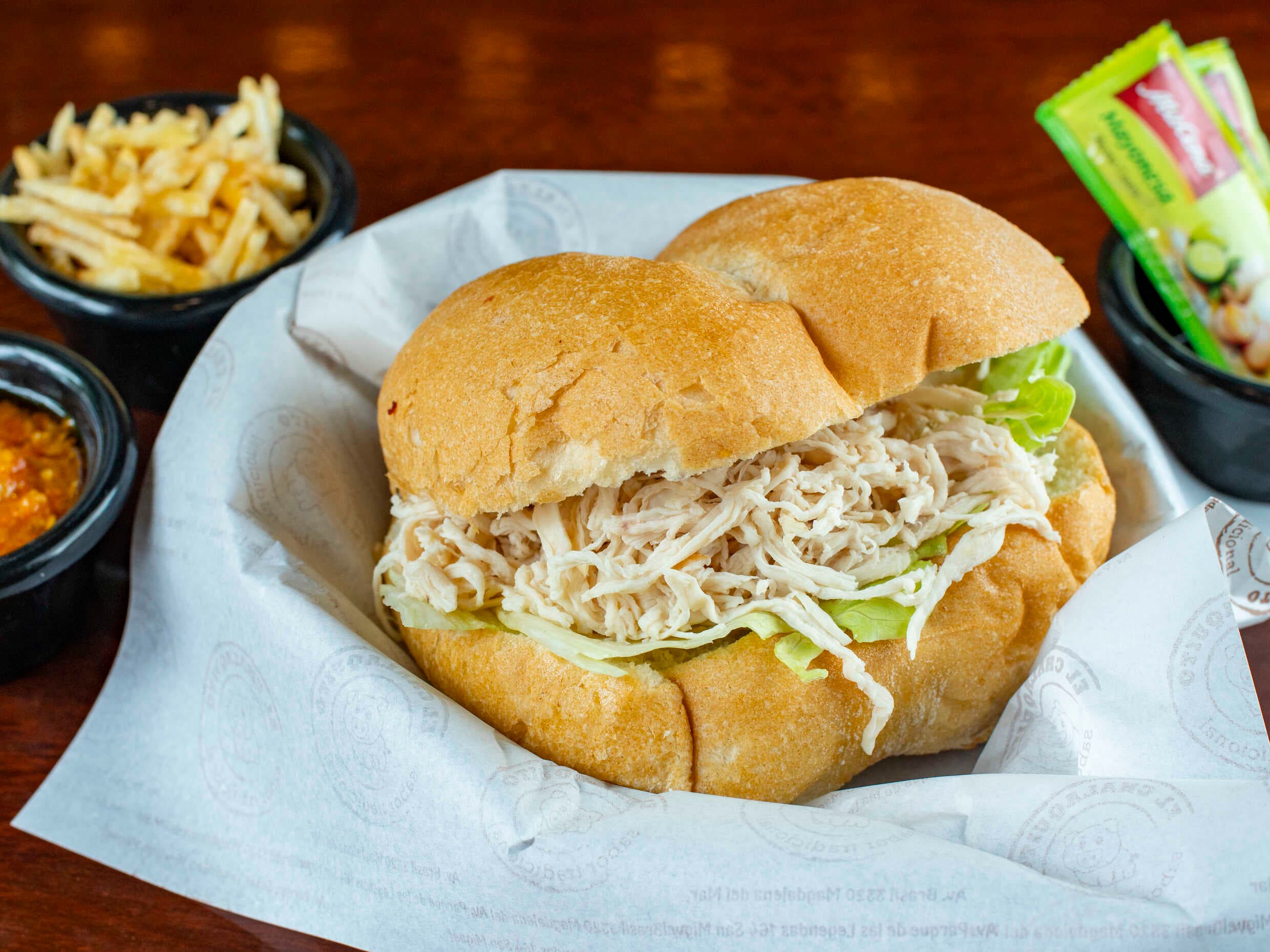 Pan con Pollo