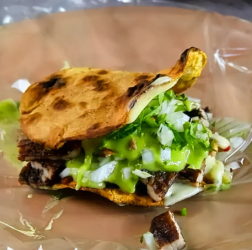 Volcán Combinado (Asada con Longaniza)