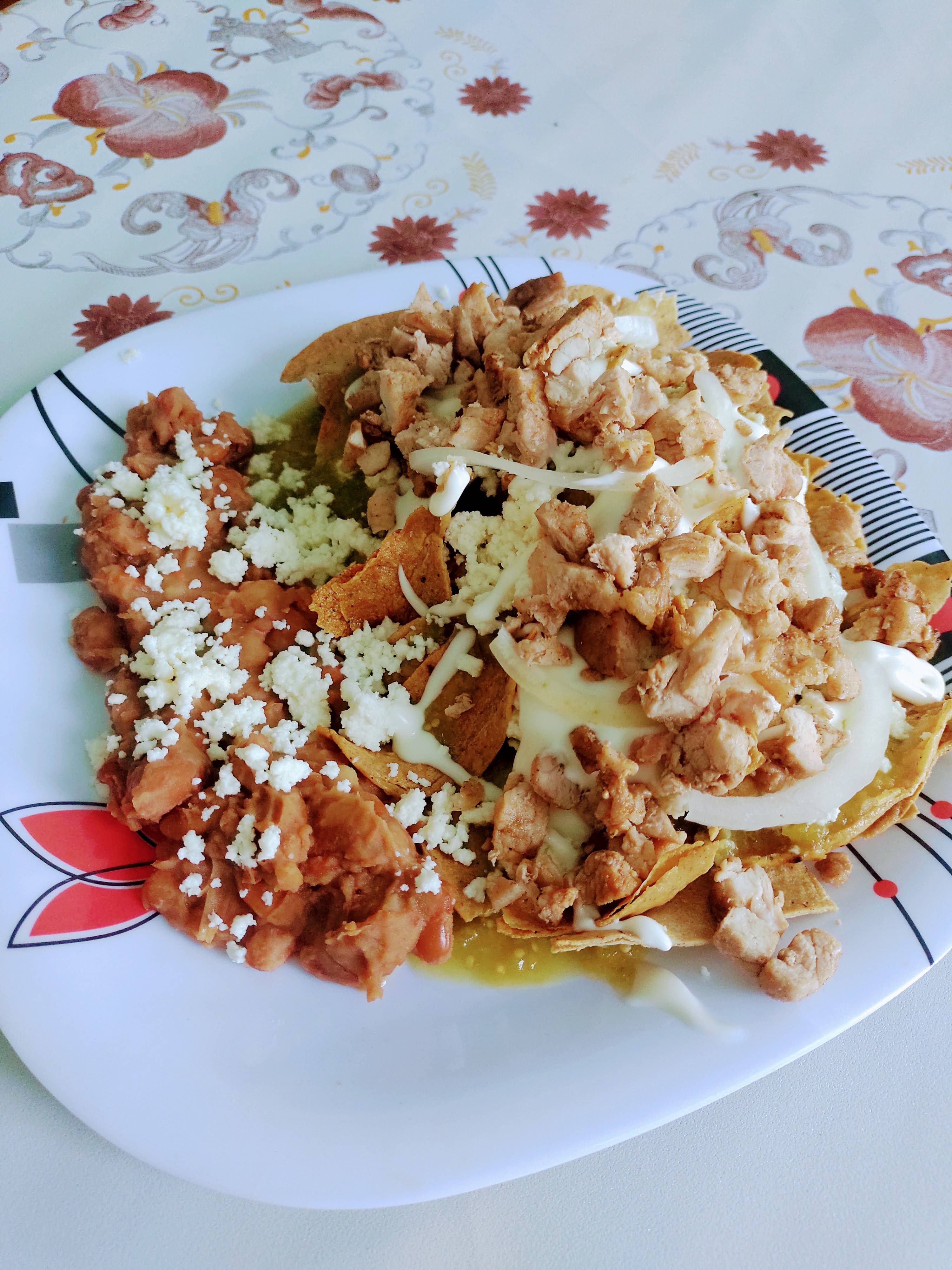 Combo Chilaquiles + Agua 1lt + Gelatina