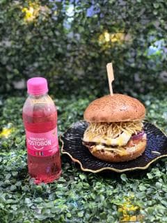 Hamburguesa Clasica al Carbon+ Gaseosa 250ml