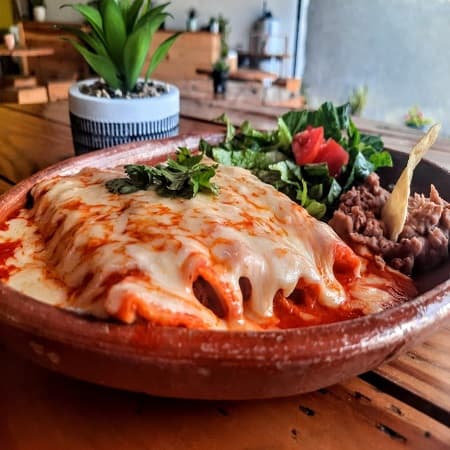 Enchiladas suizas rojas