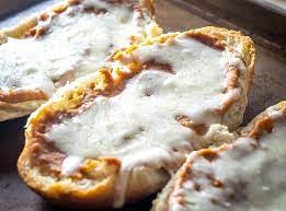 Molletes con Deshebrada