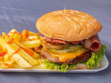 Hamburguesa Cheddar (Inlcluye papas)