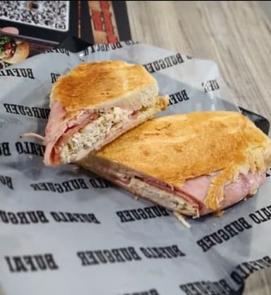 Sándwich Búfalo