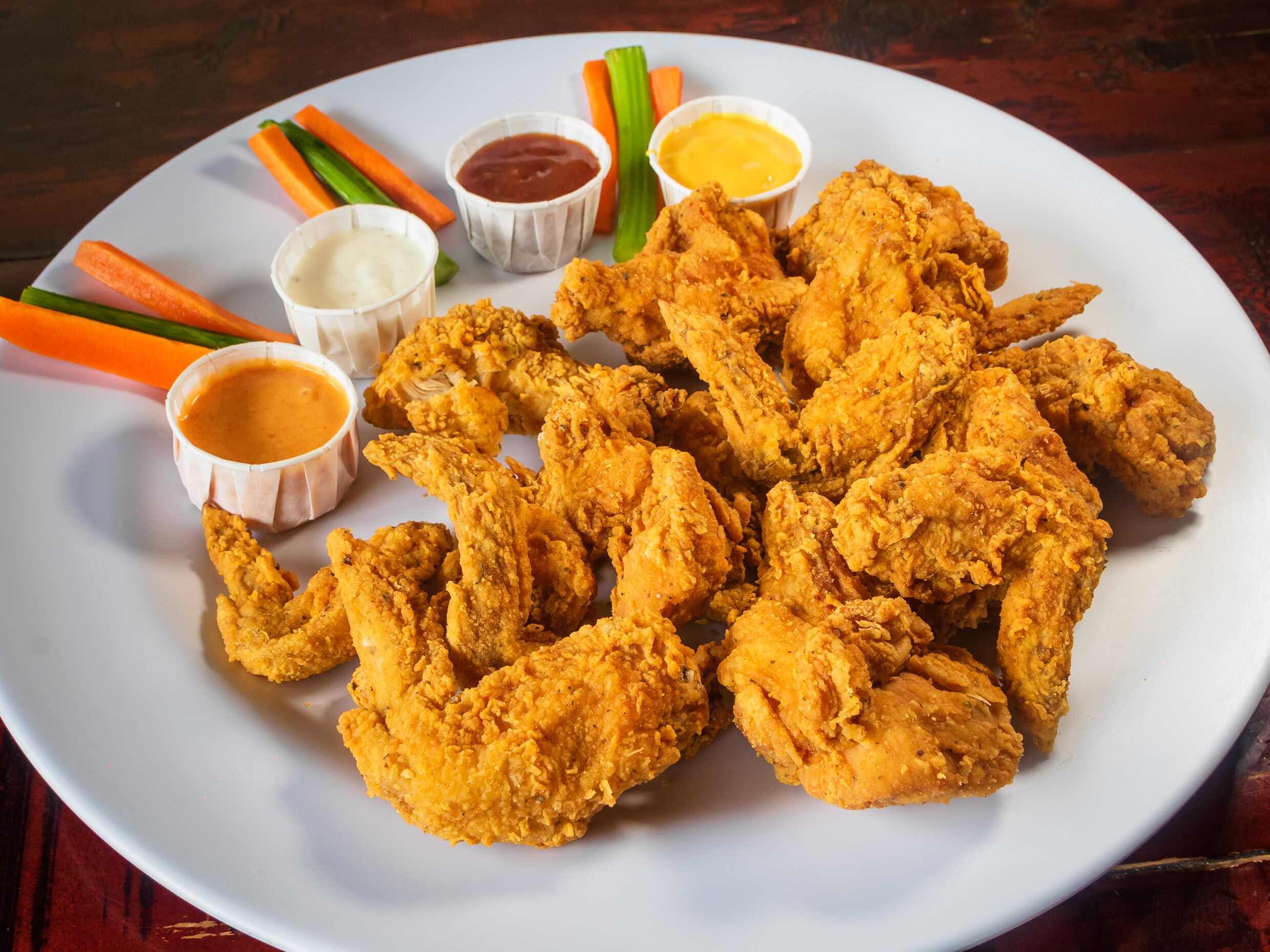 Alitas Con Salsa