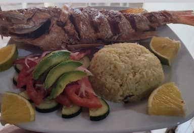Pescado Frito al ajo