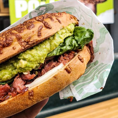 Bagel Avocado bacon
