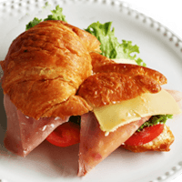 CROSSANT JAMON Y QUESO