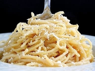 Spaguetti con Queso y Mantequilla
