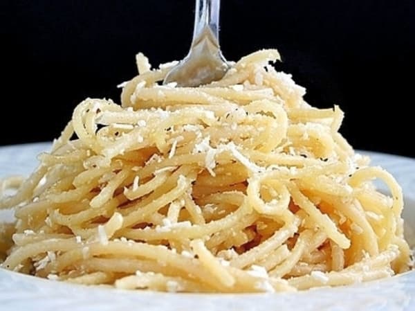 Spaguetti con Queso y Mantequilla