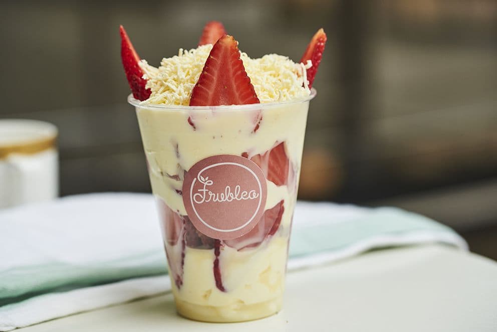Fresas con Crema y Queso