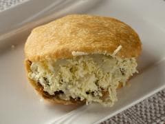 Arepa Carne con Queso