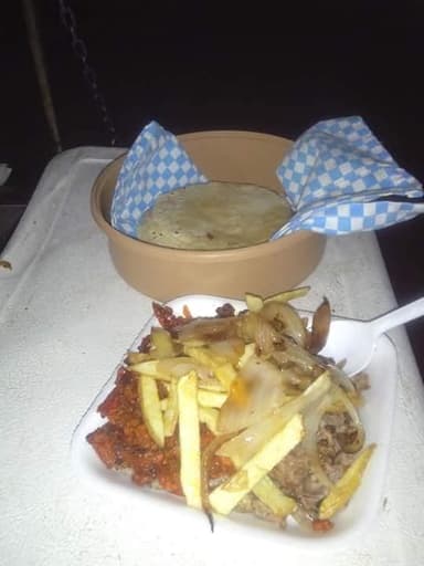 Charolita con carne y queso
