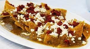 Chilaquiles con chorizo