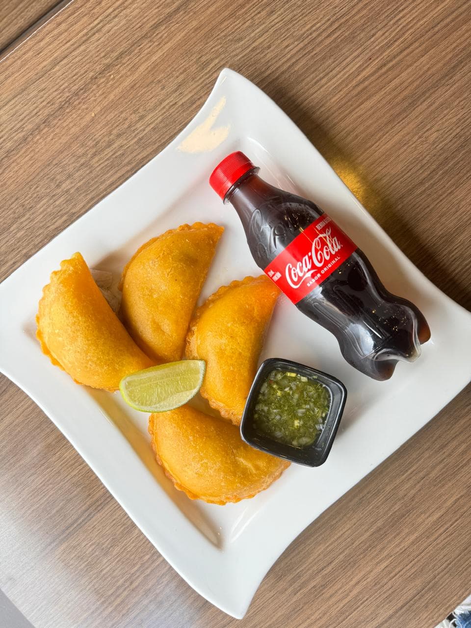 Combo 4 Empanadas + Cocacola 600ml