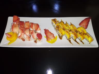 Banana Maki y Fresa Roll