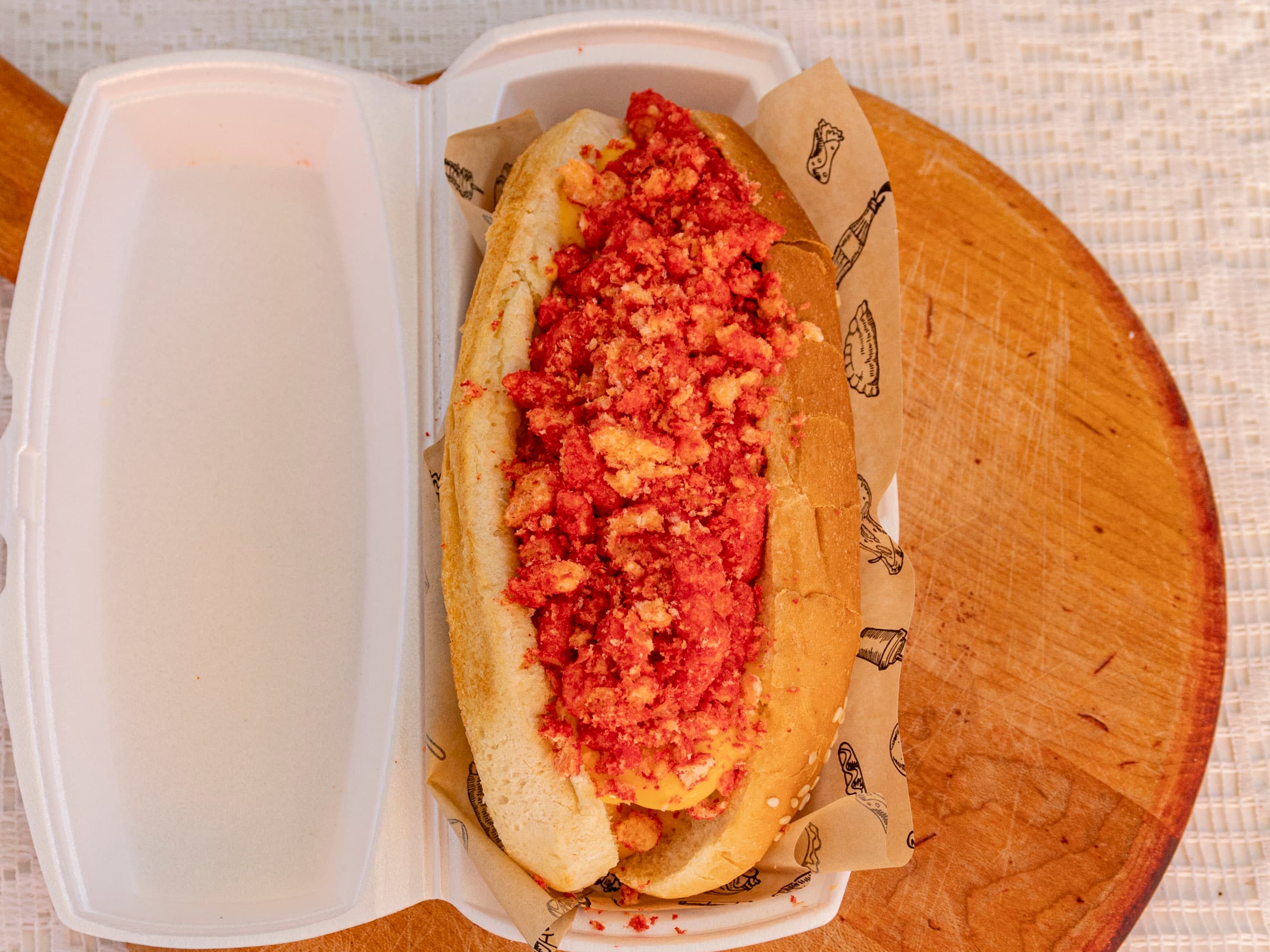 Combo hot dog pit bull.