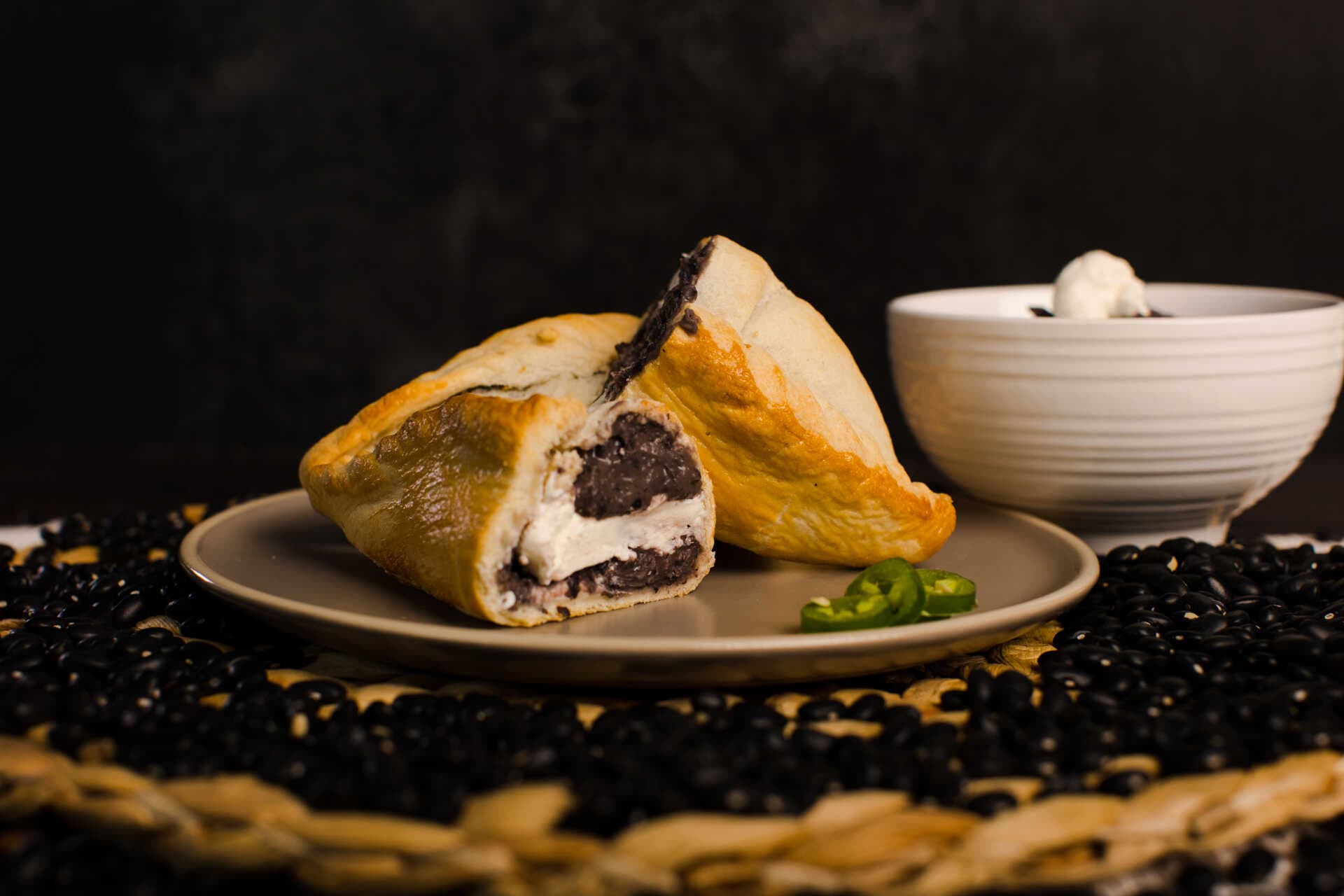 Paste de Frijol Negro con Queso Philadelphia