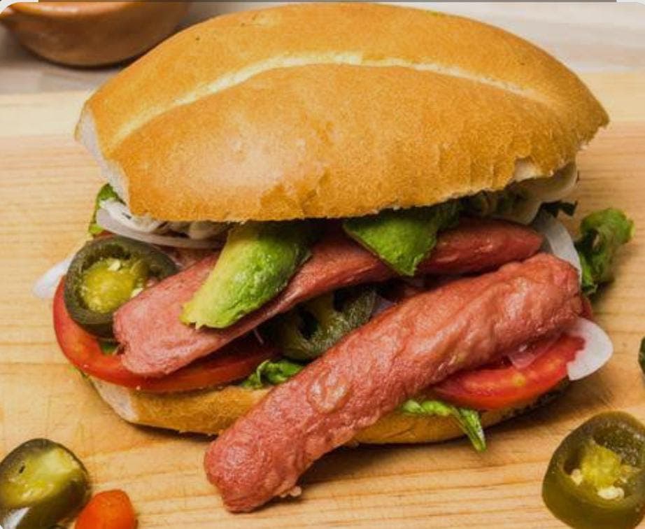 Torta de Salchicha + Papas a la francesa