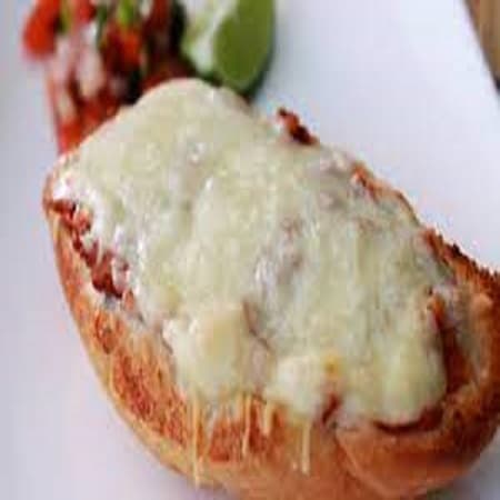 Mollete Frijol y 4 Quesos