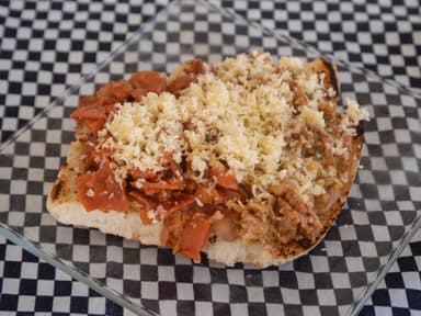 1/2 Mollete con Guisado