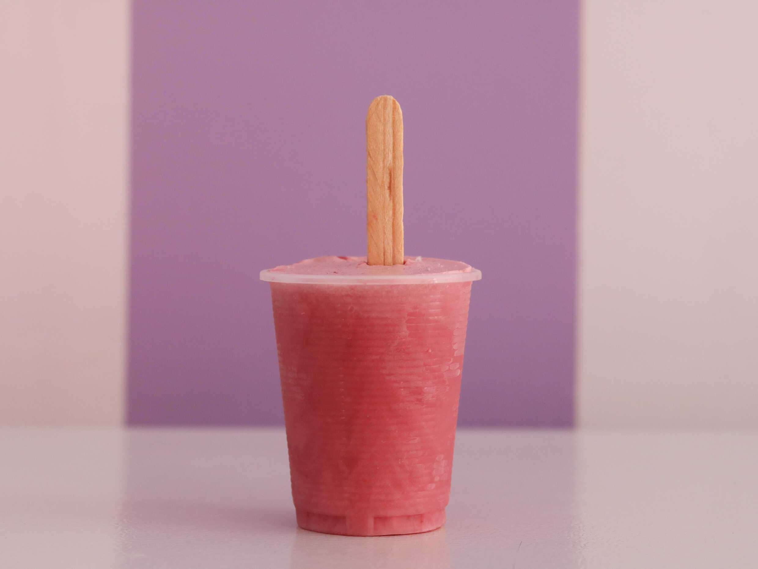 Paleta de Leche de Fresa
