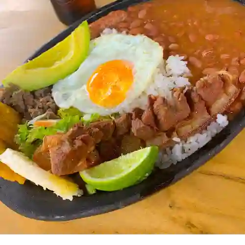 Bandeja Paisa.