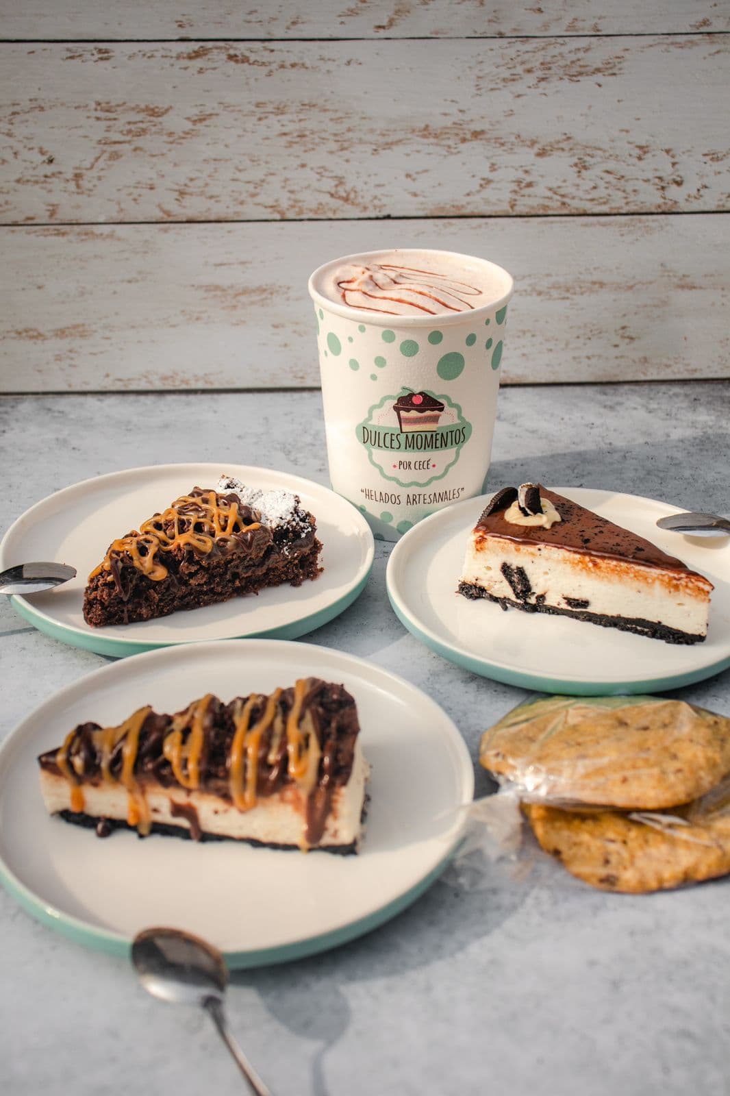 Comparte 4 Postres más 2 Antojos