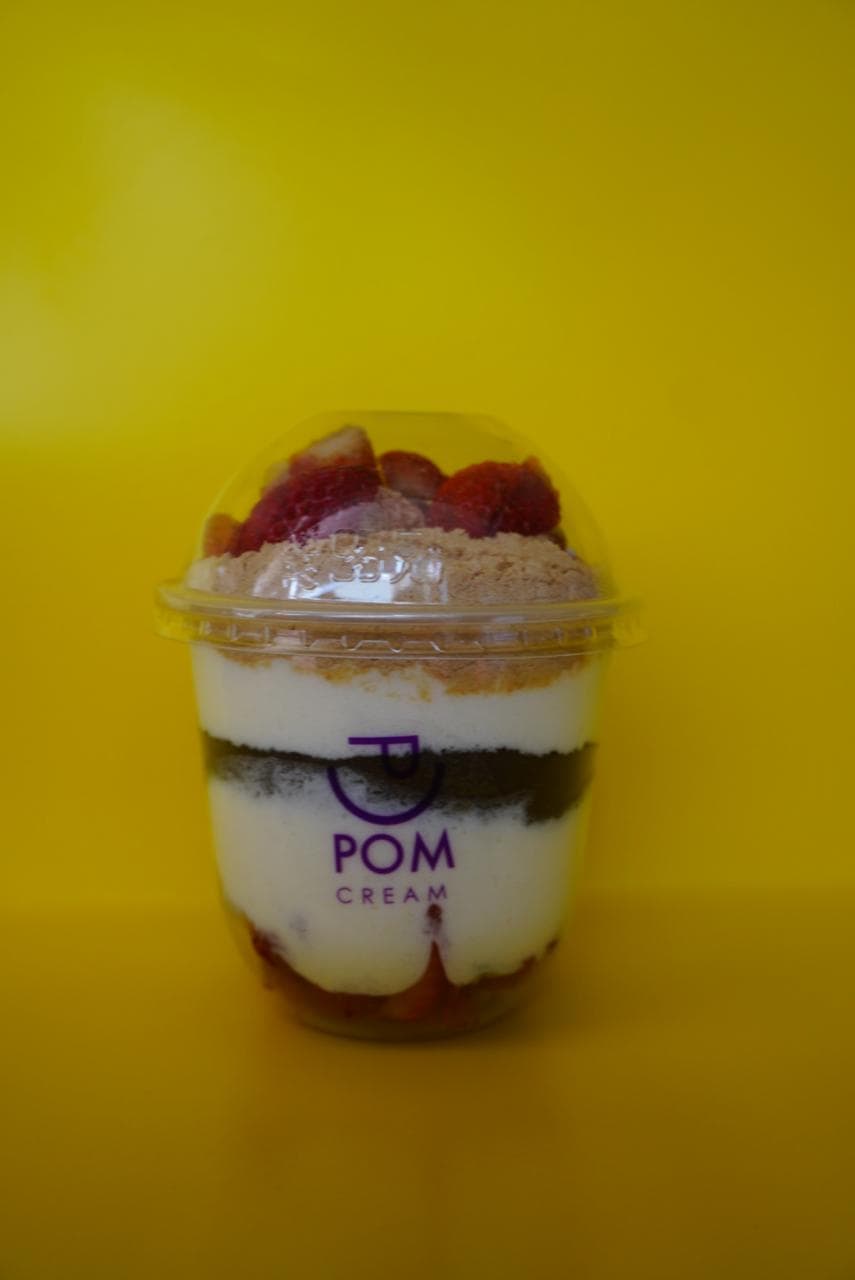 Pom Cream Fresa Mediano