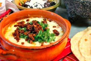 Queso con Chorizo