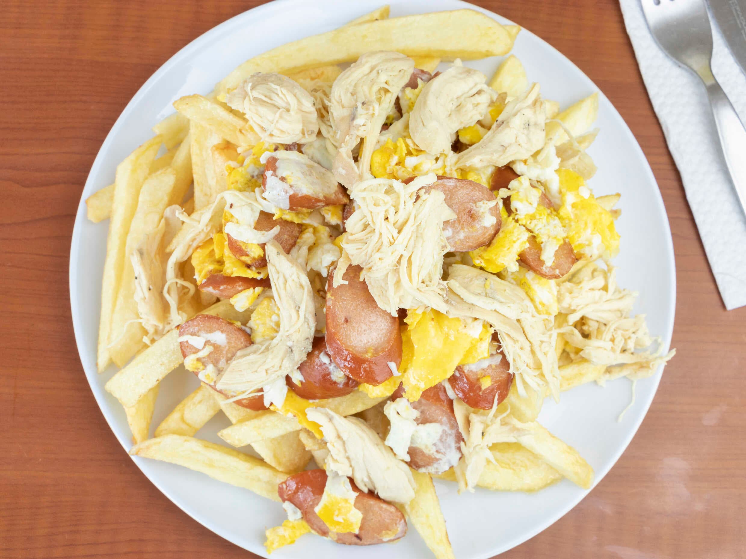 Salchipapa Revuelta