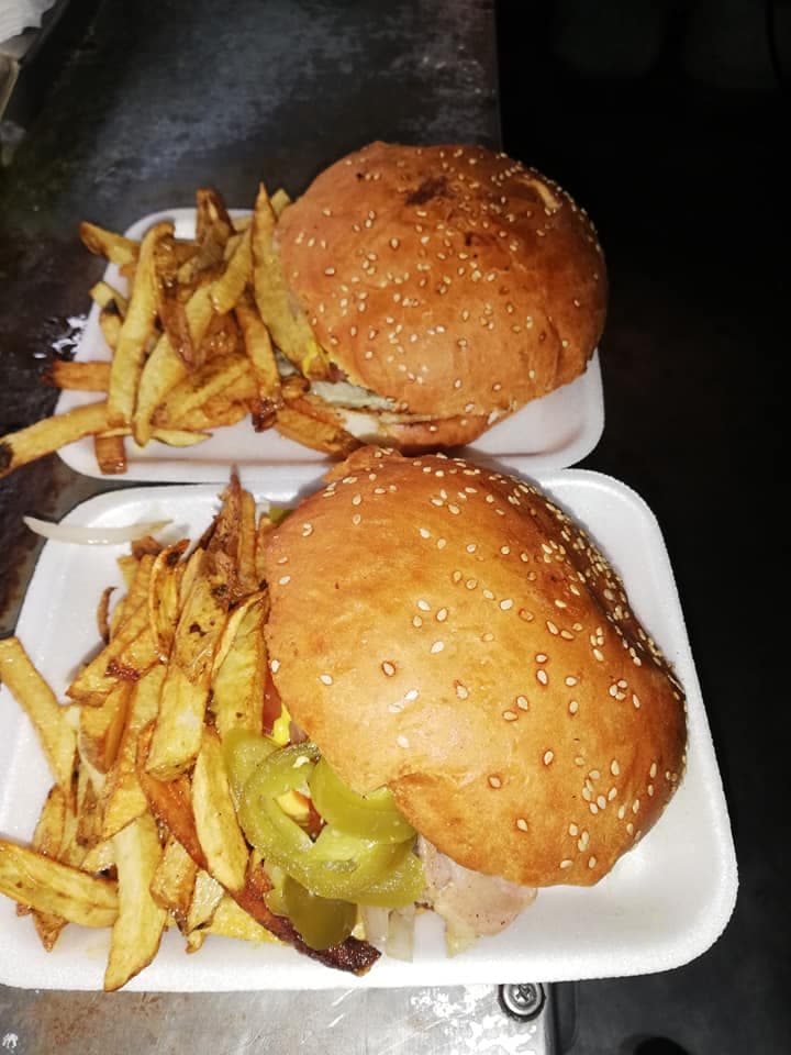 Combo - 2 Hamburguesas de Res y Papas