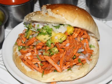 Cemita al Pastor