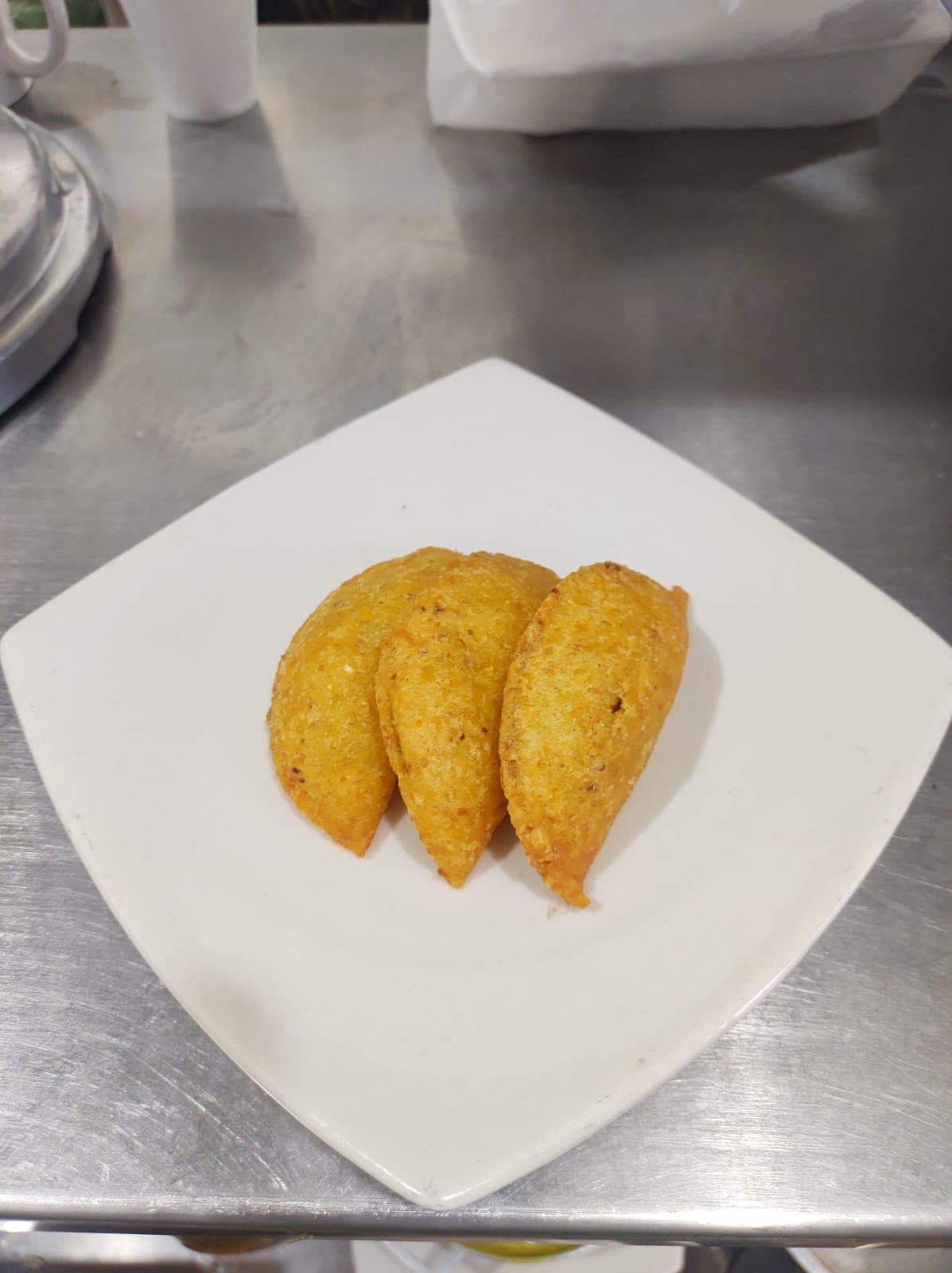 Empanada con Carne y Papa X 3 unidades