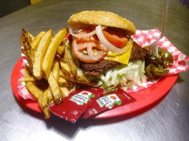 Hamburguesa de Sirloin y papas fritas