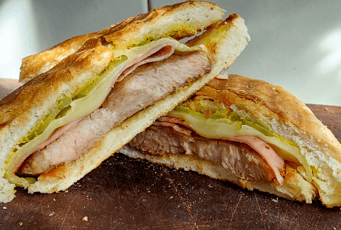 Sándwich Tradicional de Cerdo