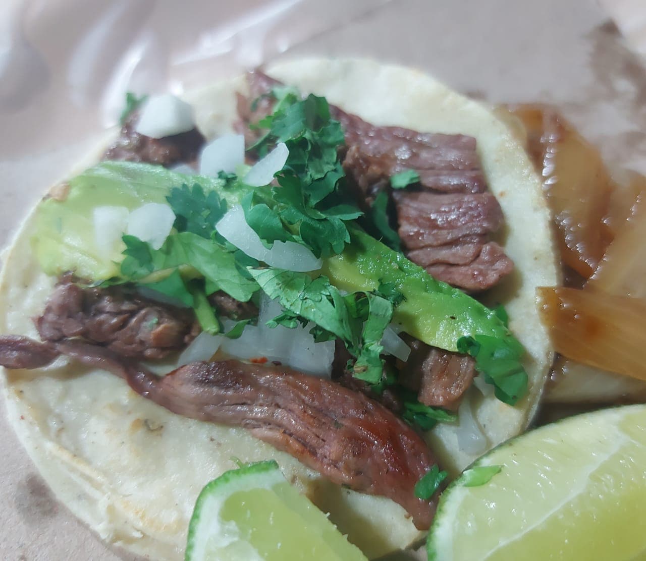 Taco de Maiz de Arrachera con Queso asadero