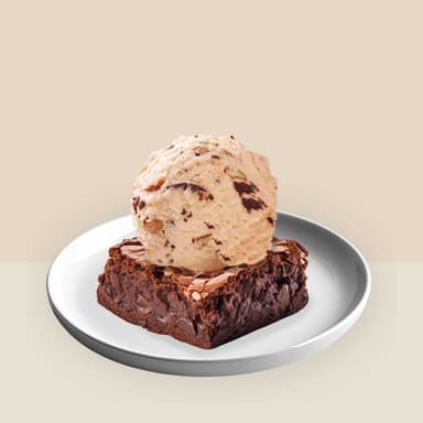 Brownie con Helado de Almendra