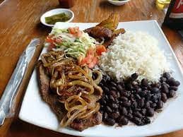 Combo Casado + Refresco Natural