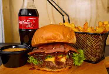 Combo Hamburguesa La Parada con Papas y Gaseosa