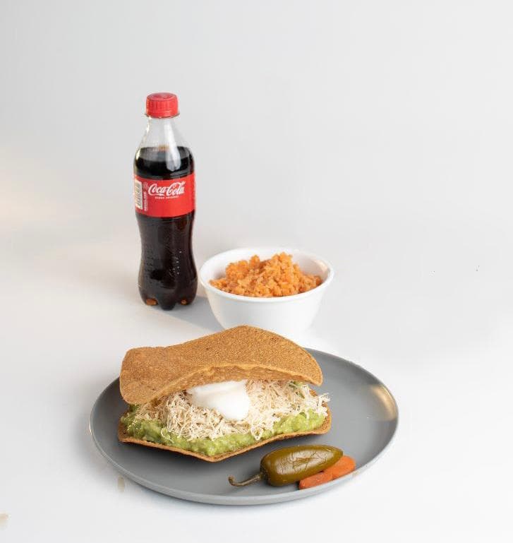 Combo 1 (Tostada Gigante + Complemento + Refresco)
