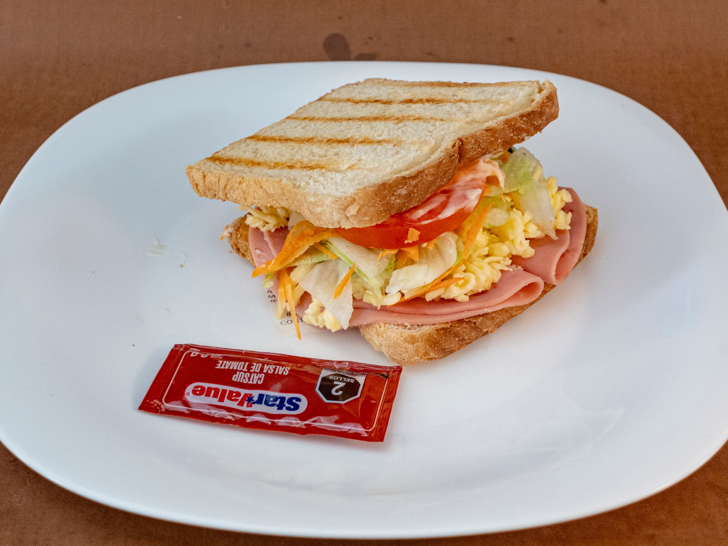 Sandwich de jamón y queso