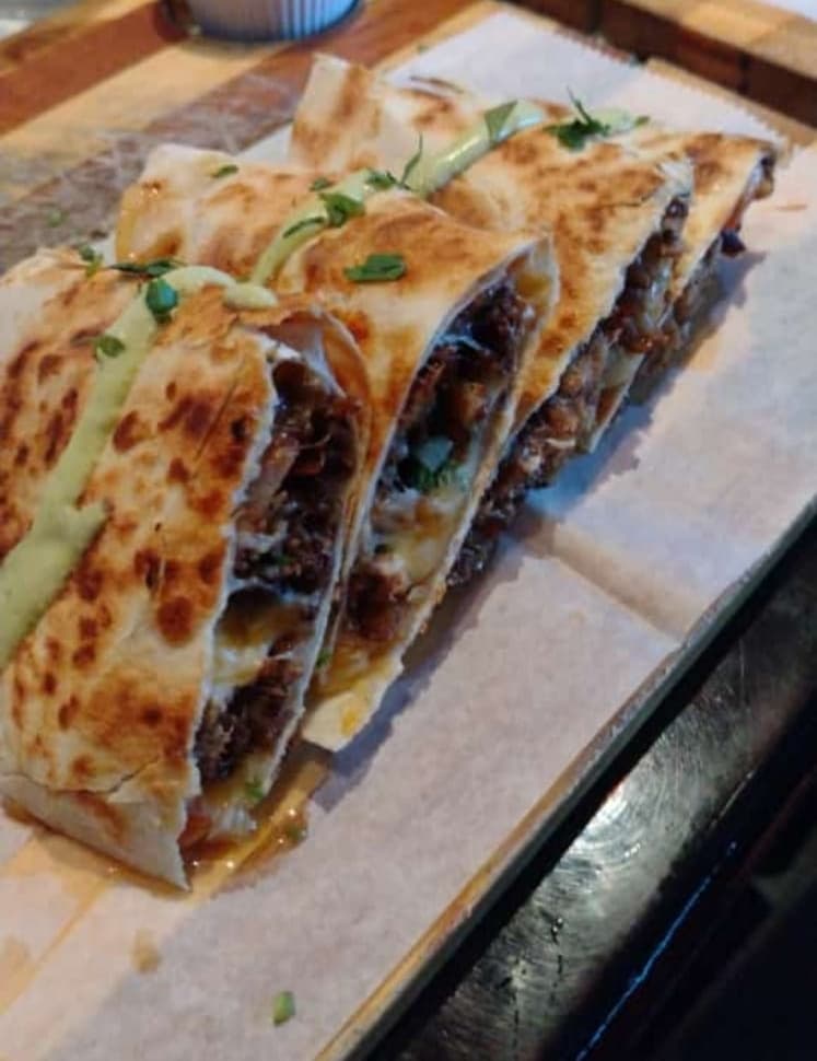 Quesadilla de Carne Mechada