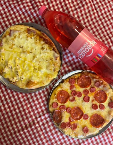 Combo - 2 Pizzas Medianas + Bebida 1.5 Litros